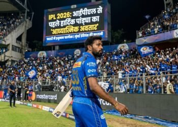 IPL 2026: IPL se pehle Hardik Pandya ka “adhyatmik avatar”, crodon ki Ferrari mein goonj rahi hai Hanuman Chalisa 🚗🙏