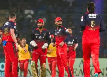 लौट आया RCB को चैंपियन बनाने वाला गेंदबाज, 12.50 करोड़ का खिलाड़ी प्लेइंग 11 में शामिल